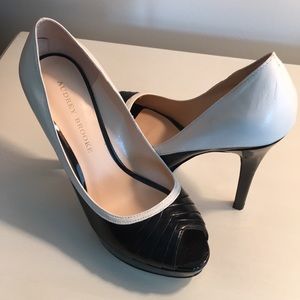 AudreyBrooke spectator platform pump